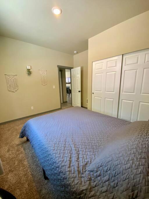 New Modern Cabin! 5Mi To Mt Rainier National Park! Hot Tub & Wifi Ashford Exteriör bild