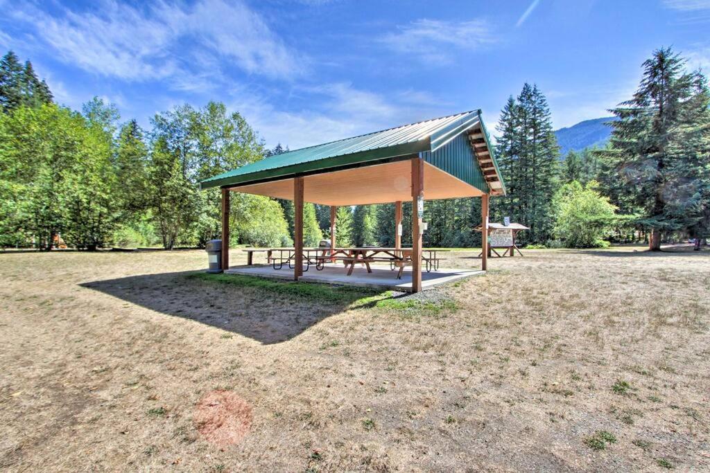 New Modern Cabin! 5Mi To Mt Rainier National Park! Hot Tub & Wifi Ashford Exteriör bild